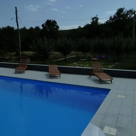 Plasa Villa *